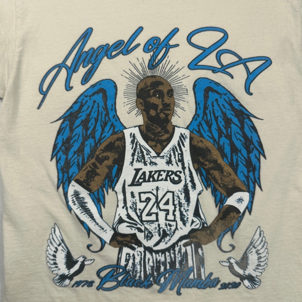 Headgear Classics Kobe Bryant Angel‎ of LA Black Mamba T-Shirt Mens Medium Cream